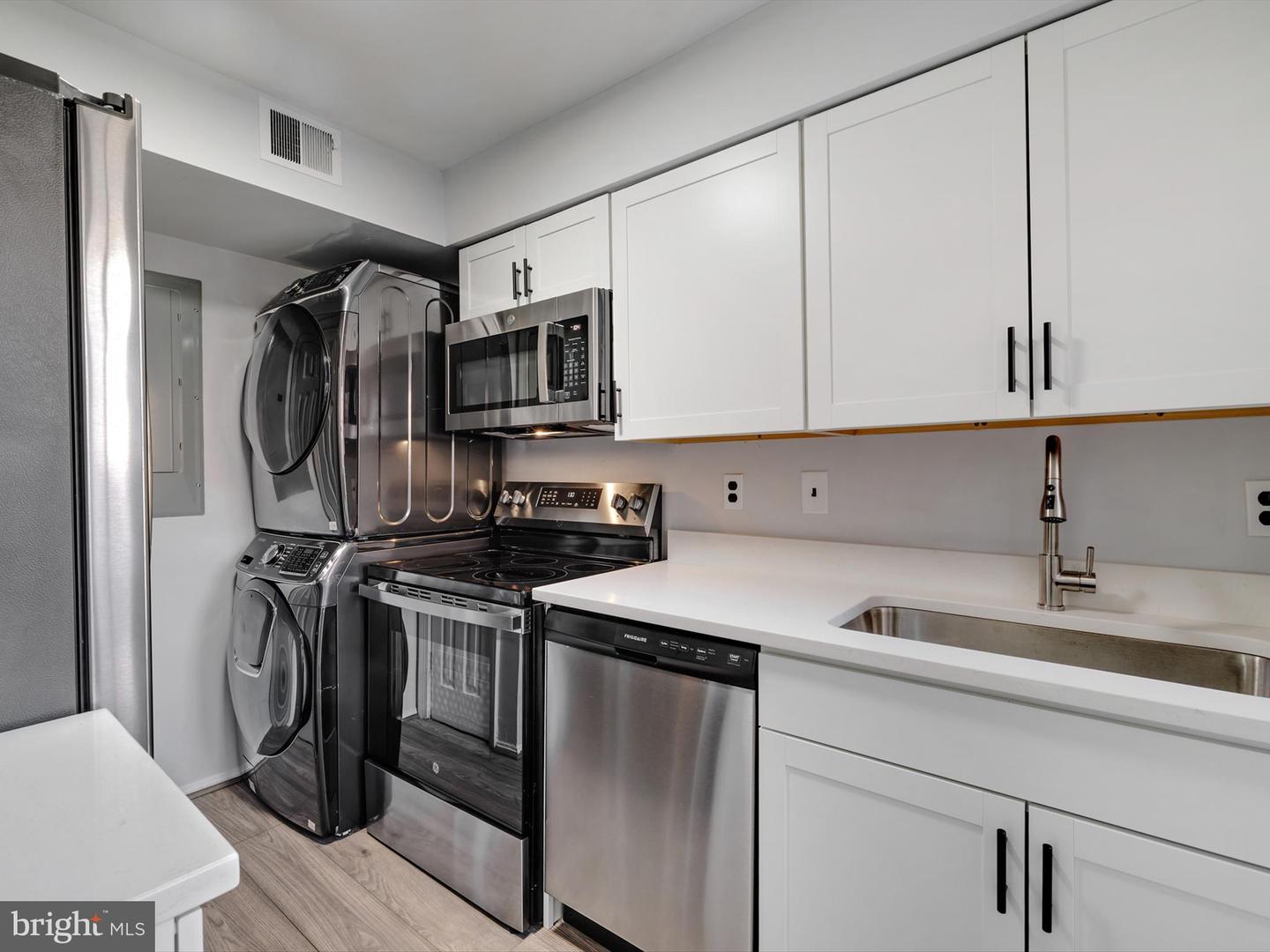 3806 V ST SE #202, WASHINGTON, District Of Columbia 20020, 2 Bedrooms Bedrooms, ,1 BathroomBathrooms,Residential,For sale,3806 V ST SE #202,DCDC2215432 MLS # DCDC2215432