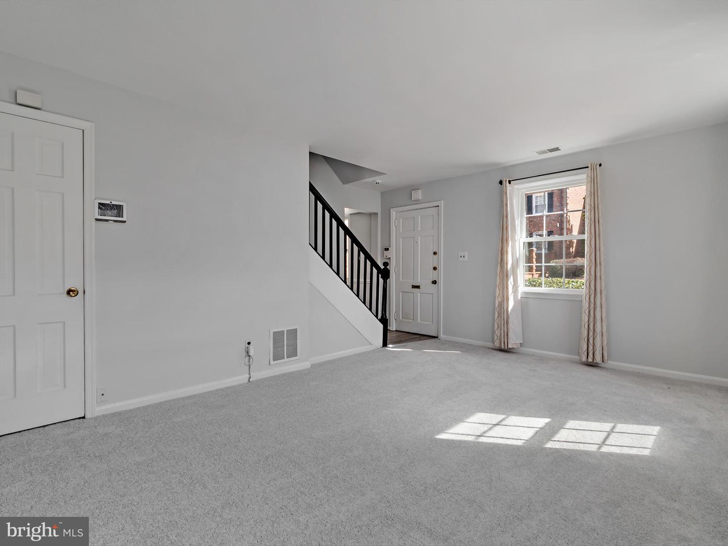 3806 V ST SE #202, WASHINGTON, District Of Columbia 20020, 2 Bedrooms Bedrooms, ,1 BathroomBathrooms,Residential,For sale,3806 V ST SE #202,DCDC2215432 MLS # DCDC2215432
