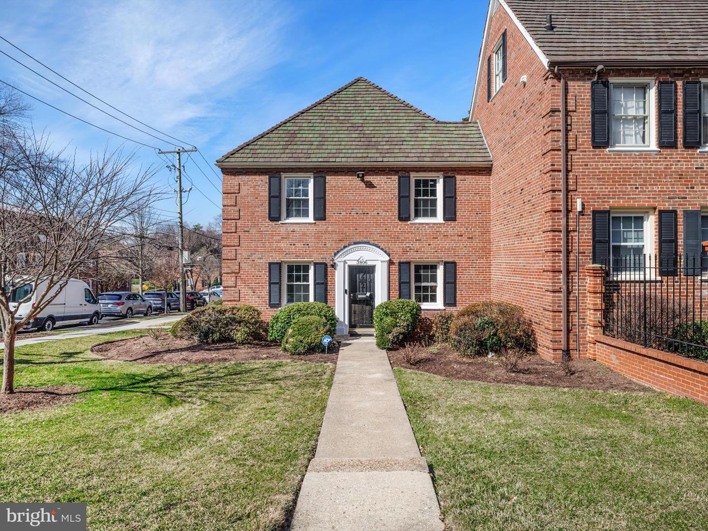 3806 V ST SE #202, WASHINGTON, District Of Columbia 20020, 2 Bedrooms Bedrooms, ,1 BathroomBathrooms,Residential,For sale,3806 V ST SE #202,DCDC2215432 MLS # DCDC2215432