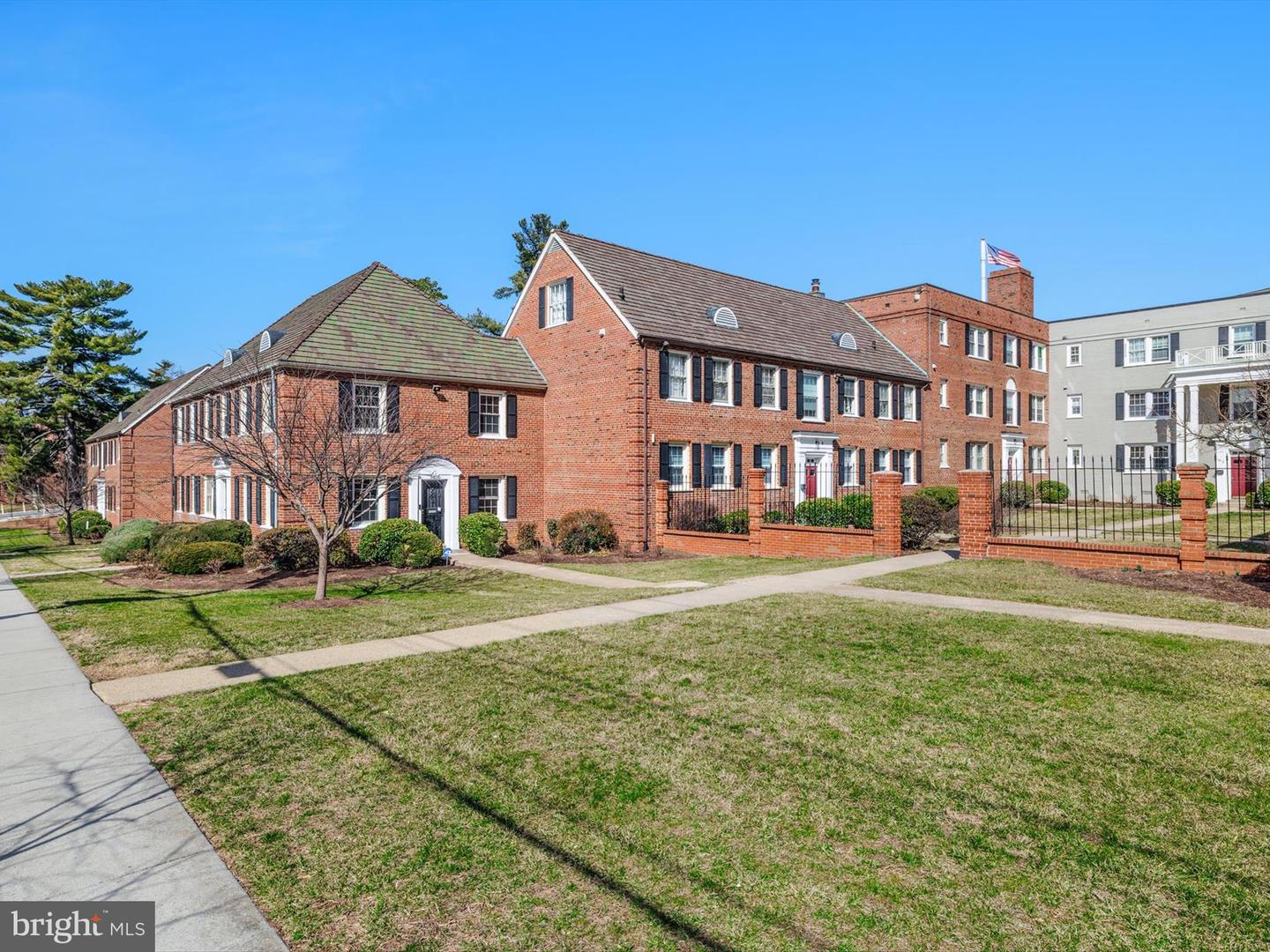 3806 V ST SE #202, WASHINGTON, District Of Columbia 20020, 2 Bedrooms Bedrooms, ,1 BathroomBathrooms,Residential,For sale,3806 V ST SE #202,DCDC2215432 MLS # DCDC2215432