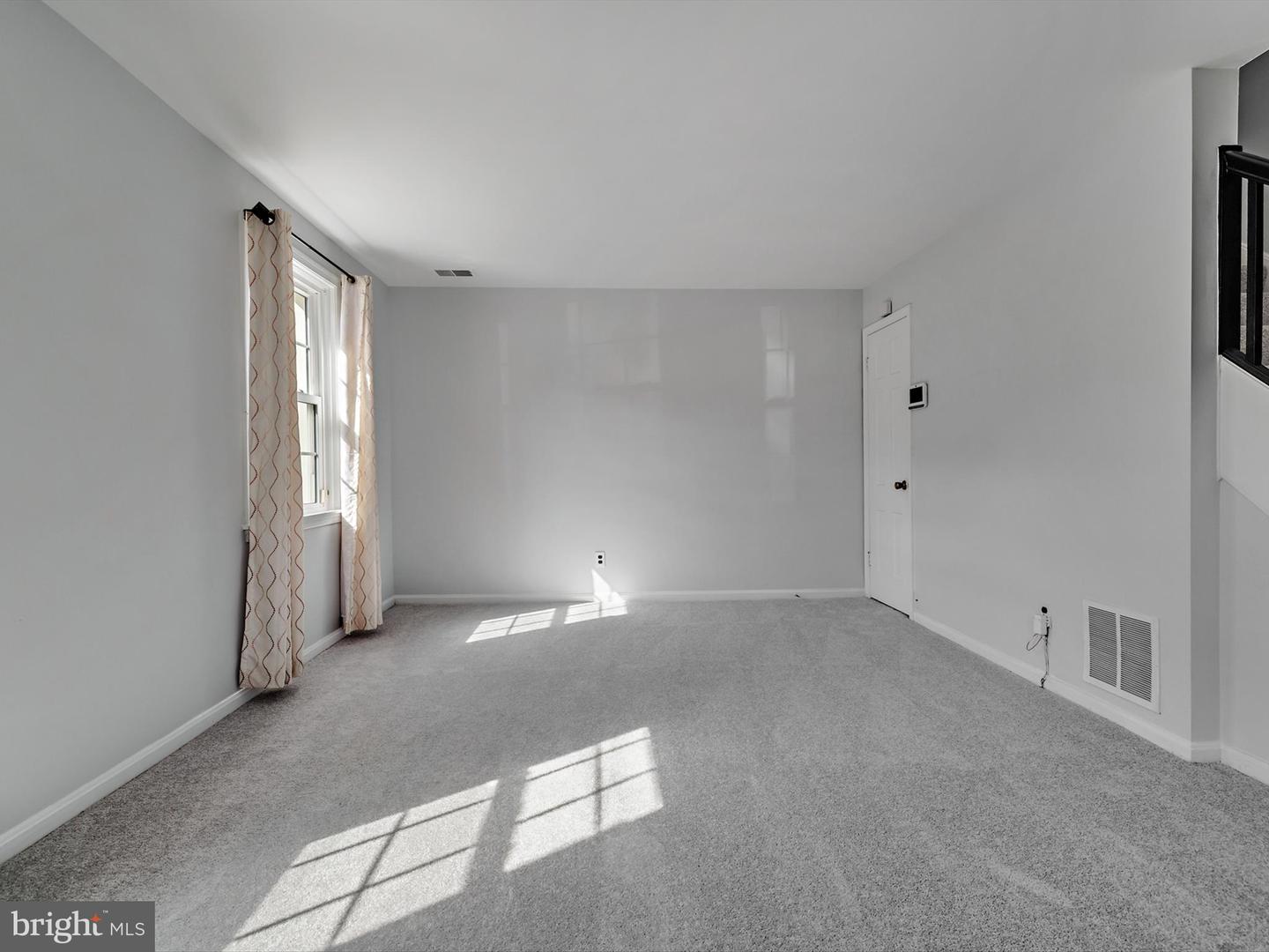 3806 V ST SE #202, WASHINGTON, District Of Columbia 20020, 2 Bedrooms Bedrooms, ,1 BathroomBathrooms,Residential,For sale,3806 V ST SE #202,DCDC2215432 MLS # DCDC2215432