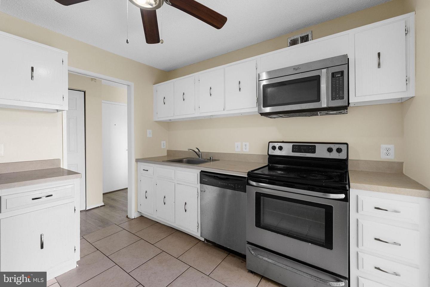 2311 PIMMIT DR #618, FALLS CHURCH, Virginia 22043, 1 Bedroom Bedrooms, ,1 BathroomBathrooms,Residential,For sale,2311 PIMMIT DR #618,VAFX2263120 MLS # VAFX2263120