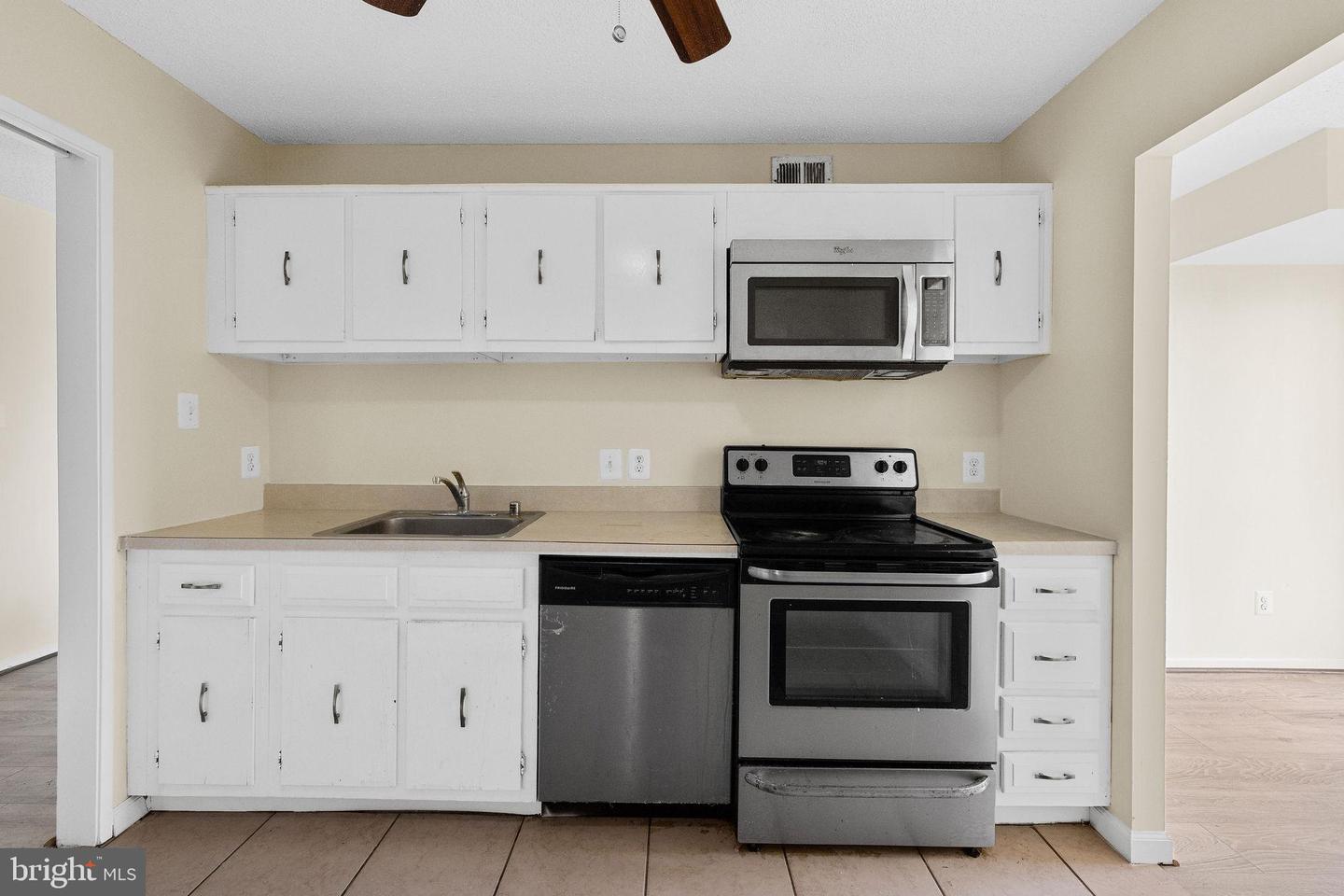 2311 PIMMIT DR #618, FALLS CHURCH, Virginia 22043, 1 Bedroom Bedrooms, ,1 BathroomBathrooms,Residential,For sale,2311 PIMMIT DR #618,VAFX2263120 MLS # VAFX2263120