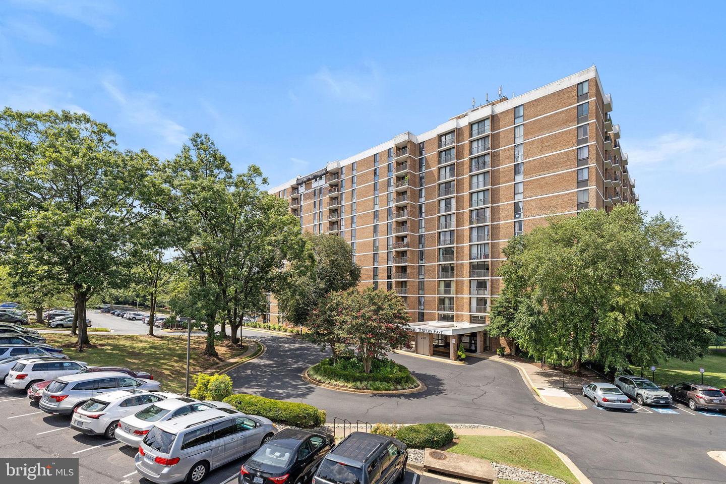 2311 PIMMIT DR #618, FALLS CHURCH, Virginia 22043, 1 Bedroom Bedrooms, ,1 BathroomBathrooms,Residential,For sale,2311 PIMMIT DR #618,VAFX2263120 MLS # VAFX2263120