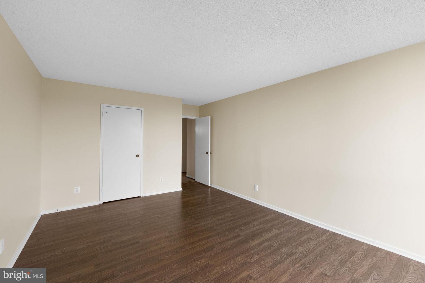 2311 PIMMIT DR #618, FALLS CHURCH, Virginia 22043, 1 Bedroom Bedrooms, ,1 BathroomBathrooms,Residential,For sale,2311 PIMMIT DR #618,VAFX2263120 MLS # VAFX2263120