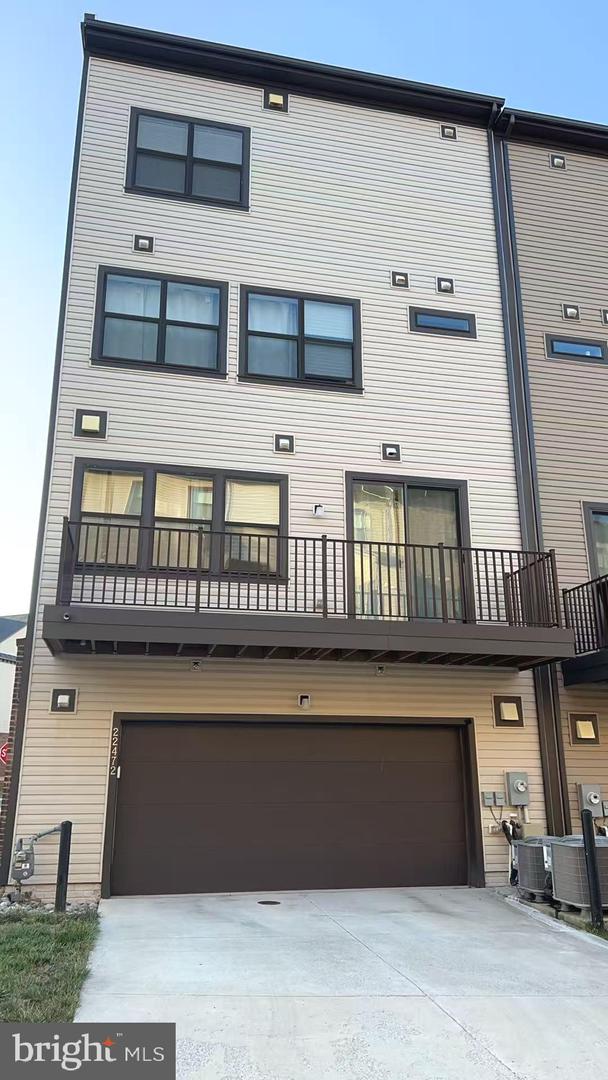 22472 FOUNDATION DR, ASHBURN, Virginia 20148, 3 Bedrooms Bedrooms, ,2 BathroomsBathrooms,Residential,For sale,22472 FOUNDATION DR,VALO2105368 MLS # VALO2105368