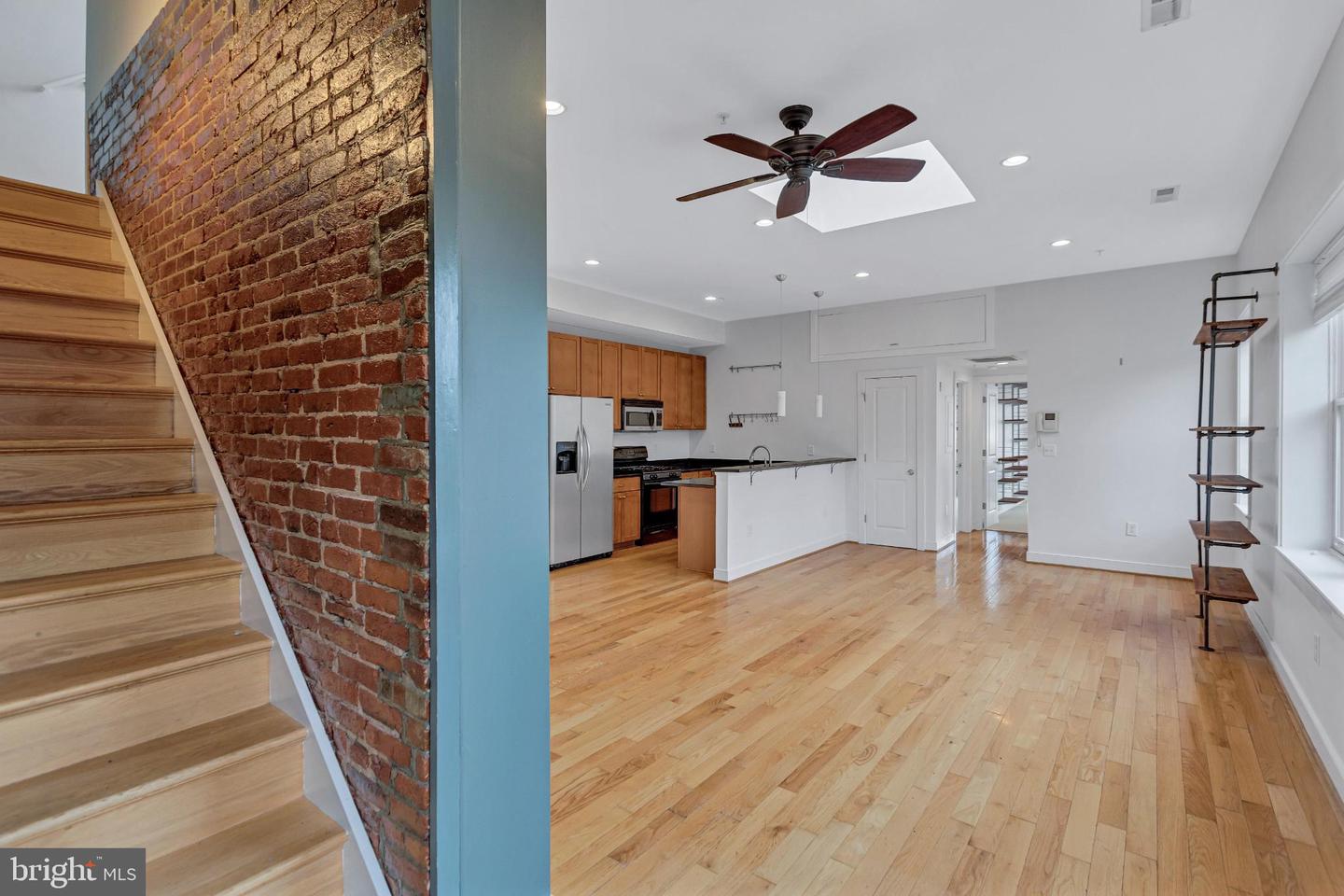 1240 4TH ST NW #300, WASHINGTON, District Of Columbia 20001, 2 Bedrooms Bedrooms, 4 Rooms Rooms,2 BathroomsBathrooms,Residential,For sale,1240 4TH ST NW #300,DCDC2216906 MLS # DCDC2216906