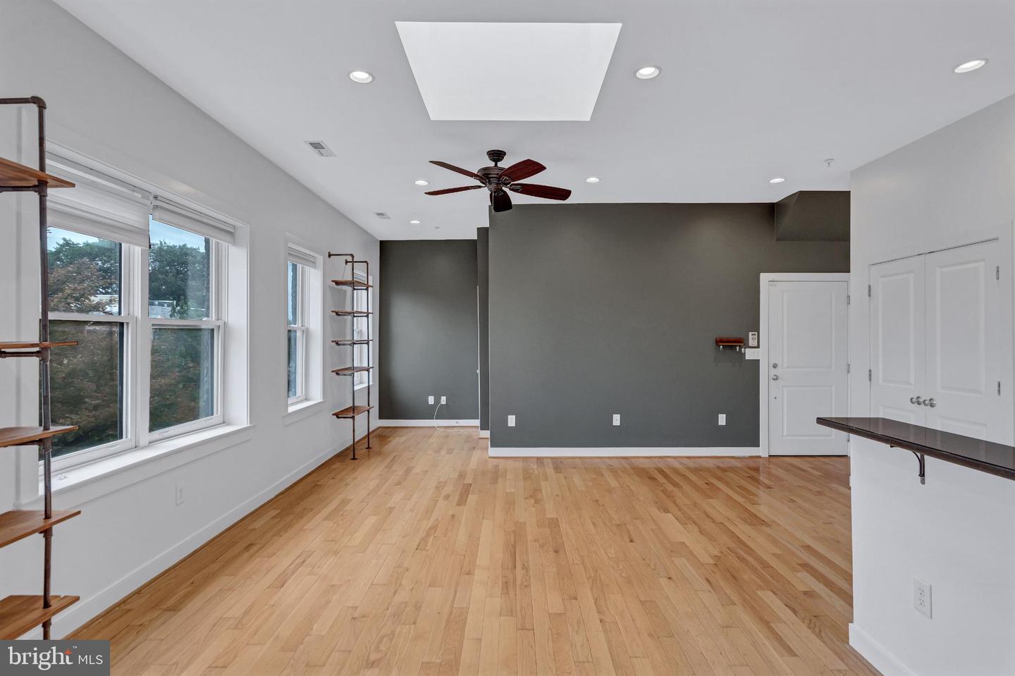 1240 4TH ST NW #300, WASHINGTON, District Of Columbia 20001, 2 Bedrooms Bedrooms, 4 Rooms Rooms,2 BathroomsBathrooms,Residential,For sale,1240 4TH ST NW #300,DCDC2216906 MLS # DCDC2216906