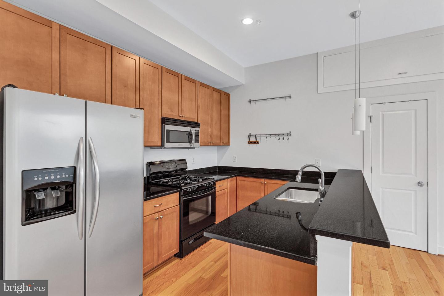 1240 4TH ST NW #300, WASHINGTON, District Of Columbia 20001, 2 Bedrooms Bedrooms, 4 Rooms Rooms,2 BathroomsBathrooms,Residential,For sale,1240 4TH ST NW #300,DCDC2216906 MLS # DCDC2216906
