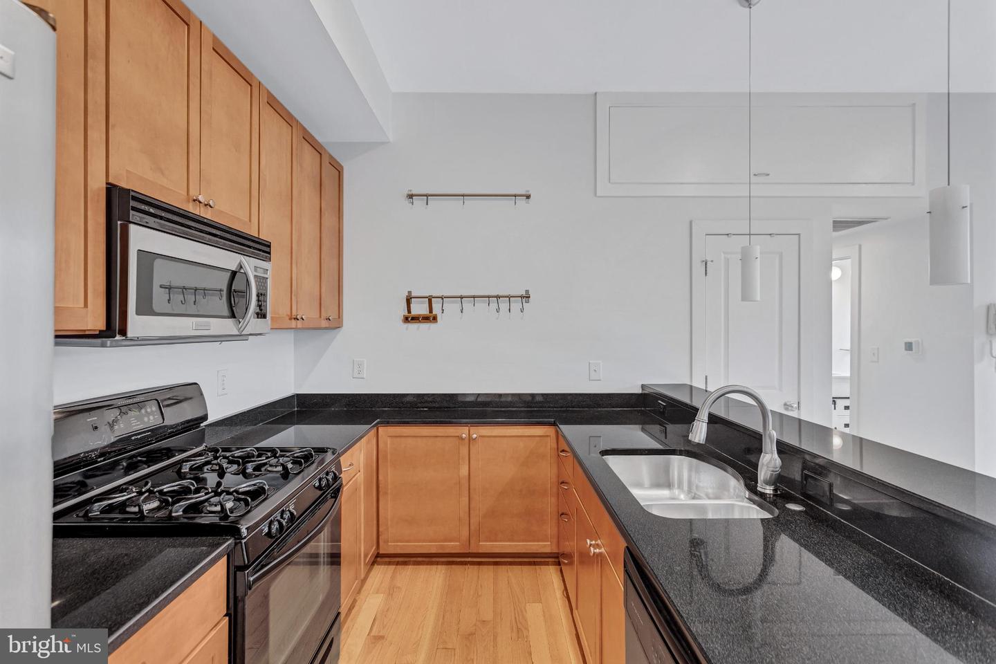 1240 4TH ST NW #300, WASHINGTON, District Of Columbia 20001, 2 Bedrooms Bedrooms, 4 Rooms Rooms,2 BathroomsBathrooms,Residential,For sale,1240 4TH ST NW #300,DCDC2216906 MLS # DCDC2216906
