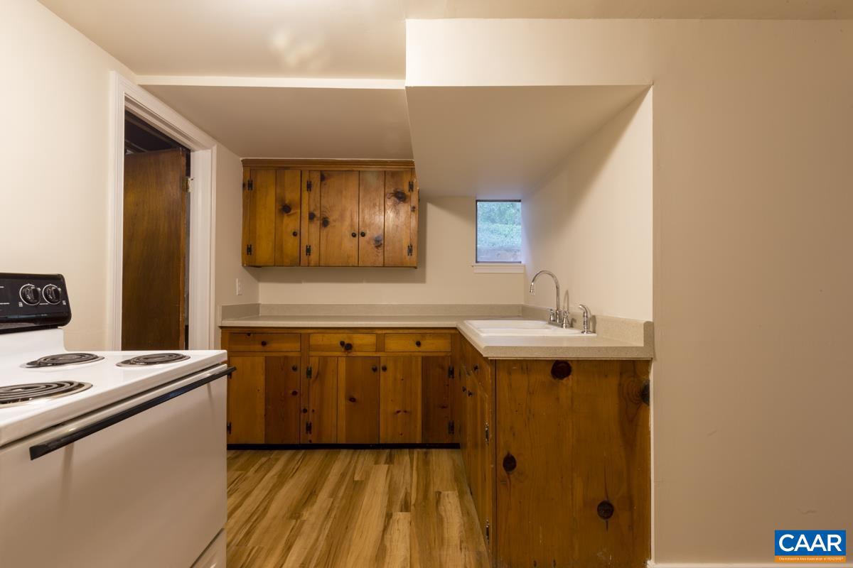 821 CABELL AVE, CHARLOTTESVILLE, Virginia 22903, 4 Bedrooms Bedrooms, ,3 BathroomsBathrooms,Residential,For sale,821 CABELL AVE,668262 MLS # 668262