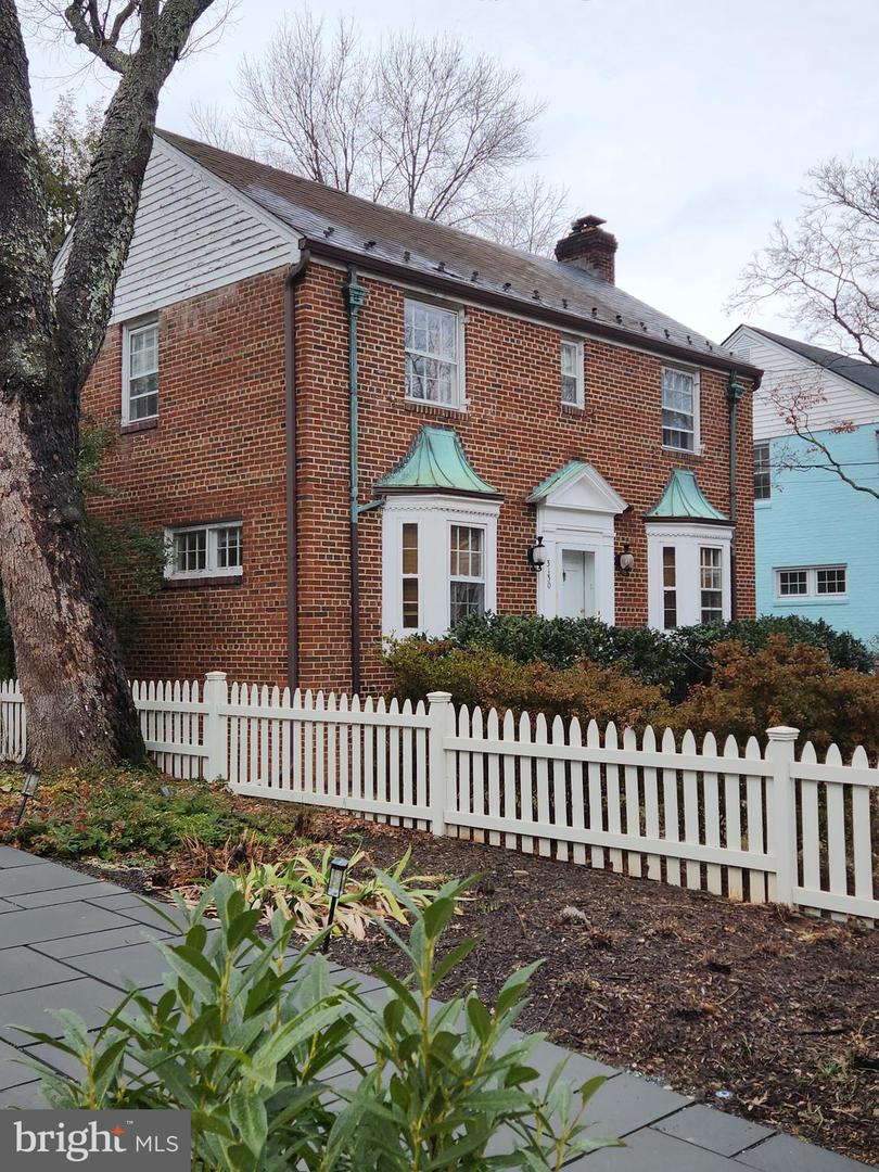 3130 38TH ST NW, WASHINGTON, District Of Columbia 20016, 3 Bedrooms Bedrooms, ,2 BathroomsBathrooms,Residential,For sale,3130 38TH ST NW,DCDC2184812 MLS # DCDC2184812