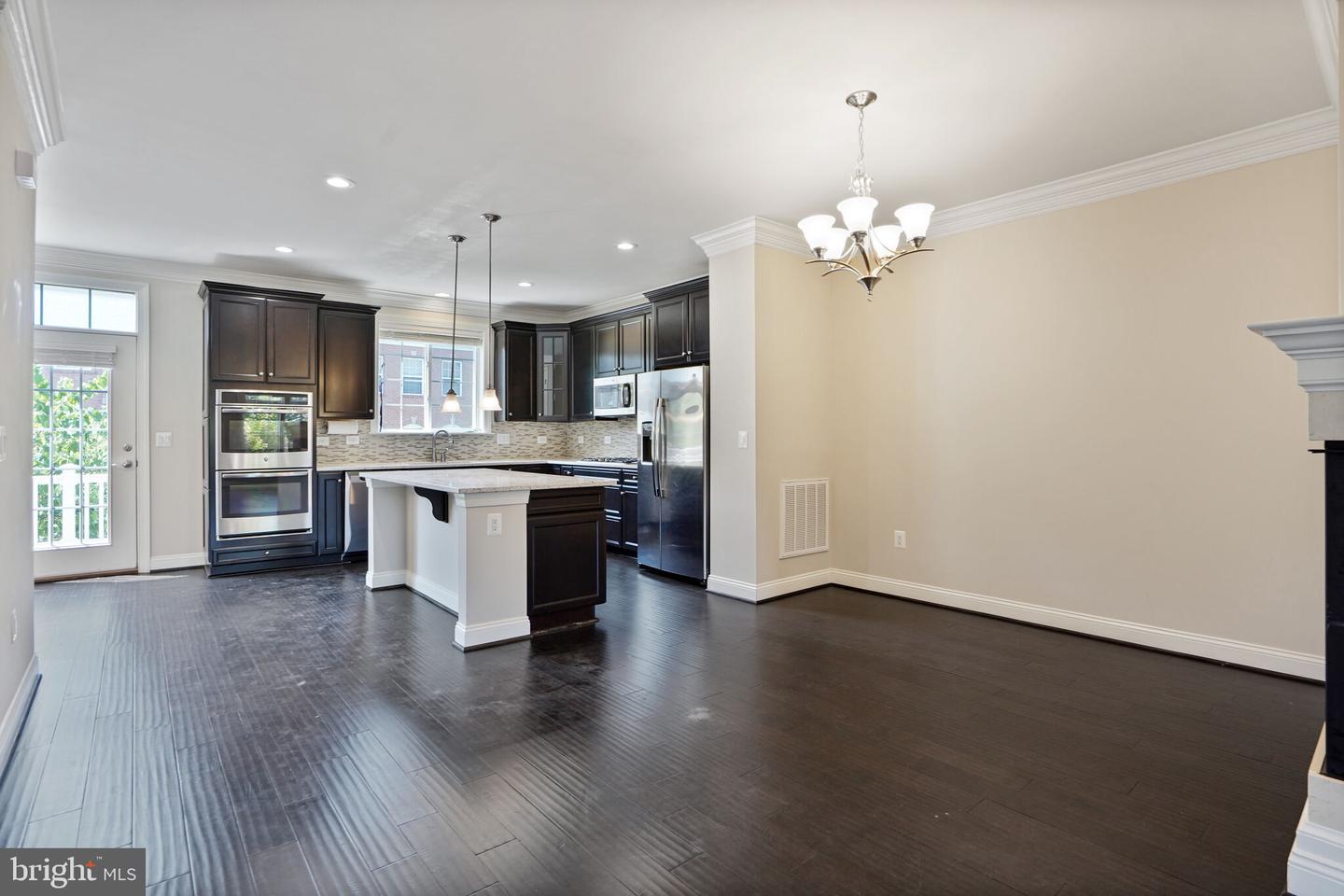 10603 LEGACY LN, FAIRFAX, Virginia 22030, 3 Bedrooms Bedrooms, ,3 BathroomsBathrooms,Residential,For sale,10603 LEGACY LN,VAFC2006600 MLS # VAFC2006600