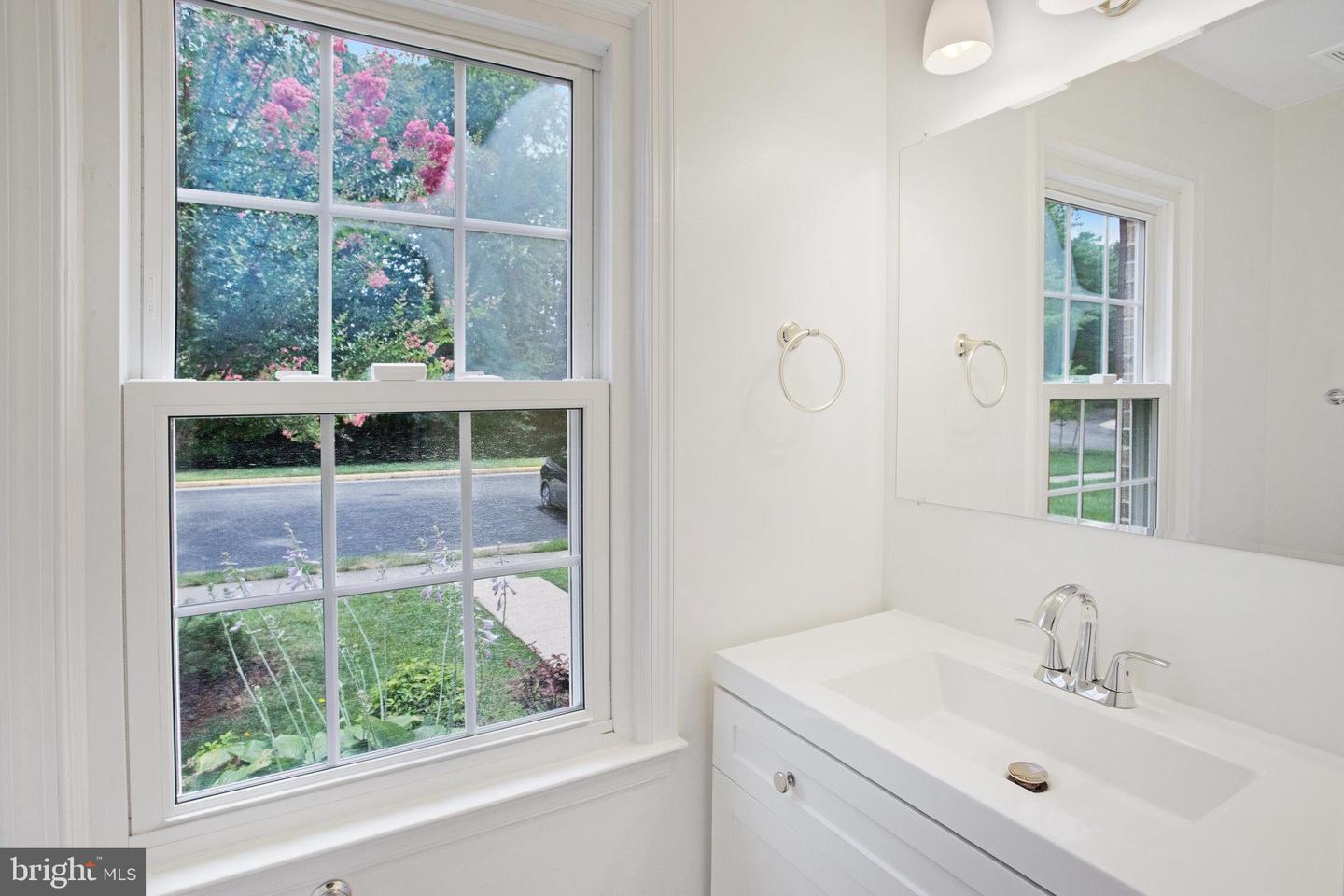 12900 LOCKLEVEN LN, WOODBRIDGE, Virginia 22192, 4 Bedrooms Bedrooms, ,3 BathroomsBathrooms,Residential,For sale,12900 LOCKLEVEN LN,VAPW2099350 MLS # VAPW2099350
