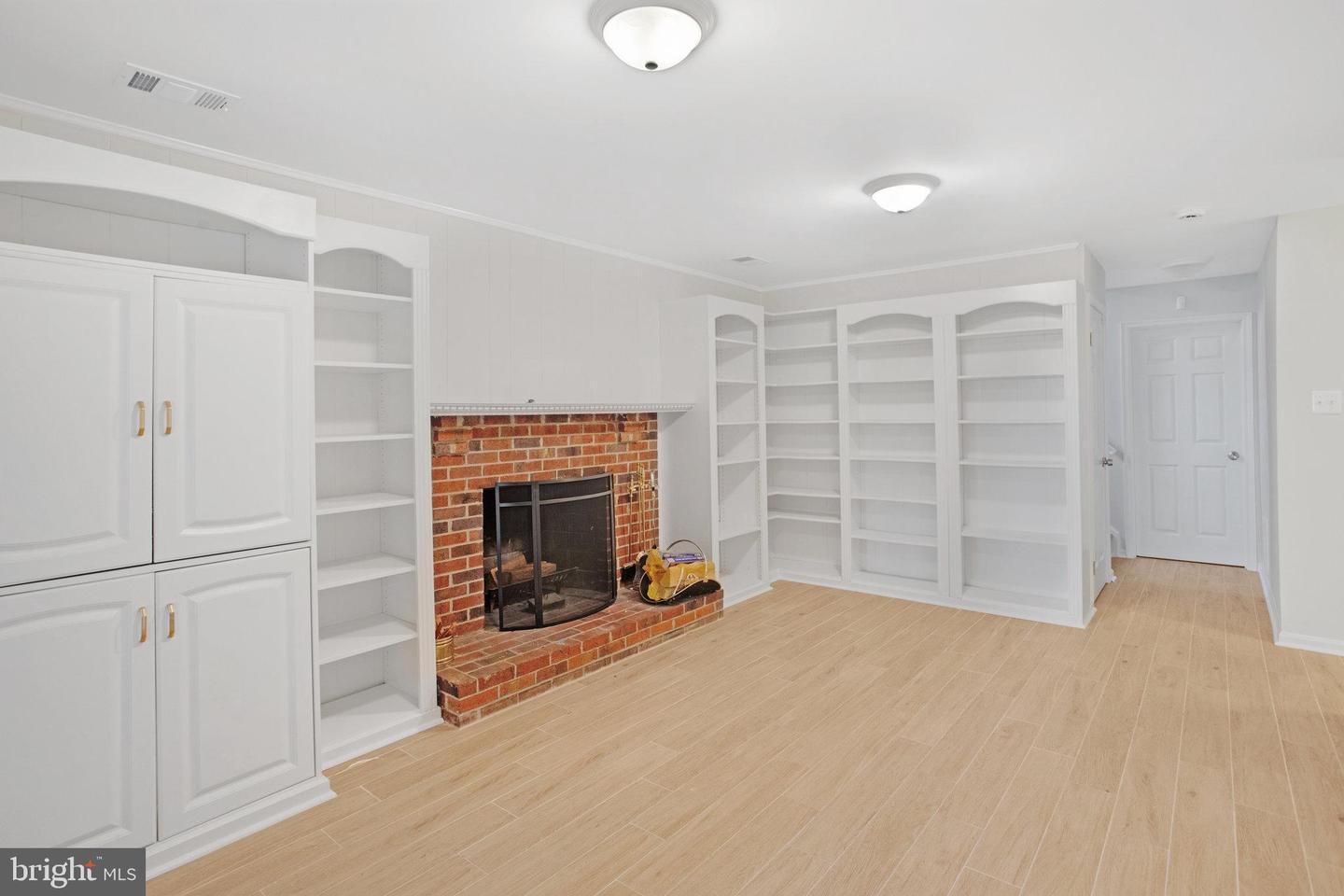 12900 LOCKLEVEN LN, WOODBRIDGE, Virginia 22192, 4 Bedrooms Bedrooms, ,3 BathroomsBathrooms,Residential,For sale,12900 LOCKLEVEN LN,VAPW2099350 MLS # VAPW2099350