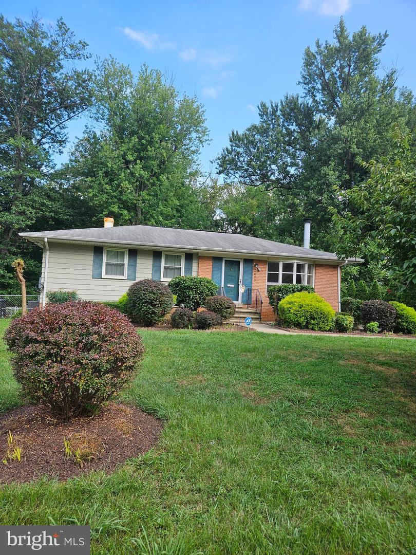 2653 BOWLING GREEN DR, VIENNA, Virginia 22180, 4 Bedrooms Bedrooms, ,3 BathroomsBathrooms,Residential,For sale,2653 BOWLING GREEN DR,VAFX2262252 MLS # VAFX2262252