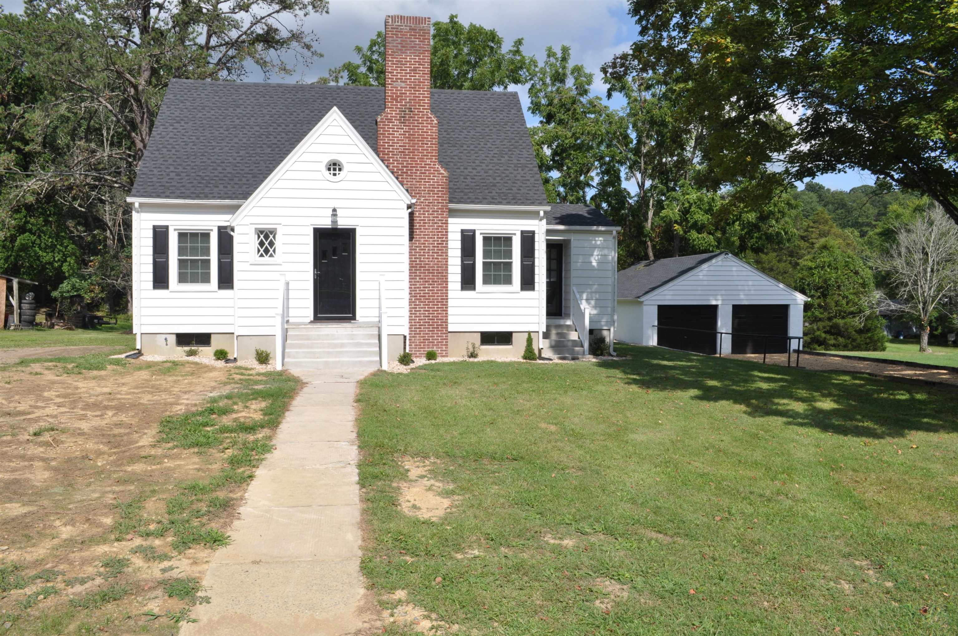 135 N CENTRAL AVE, CRAIGSVILLE, Virginia 24430, 3 Bedrooms Bedrooms, ,2 BathroomsBathrooms,Residential,135 N CENTRAL AVE,668266 MLS # 668266