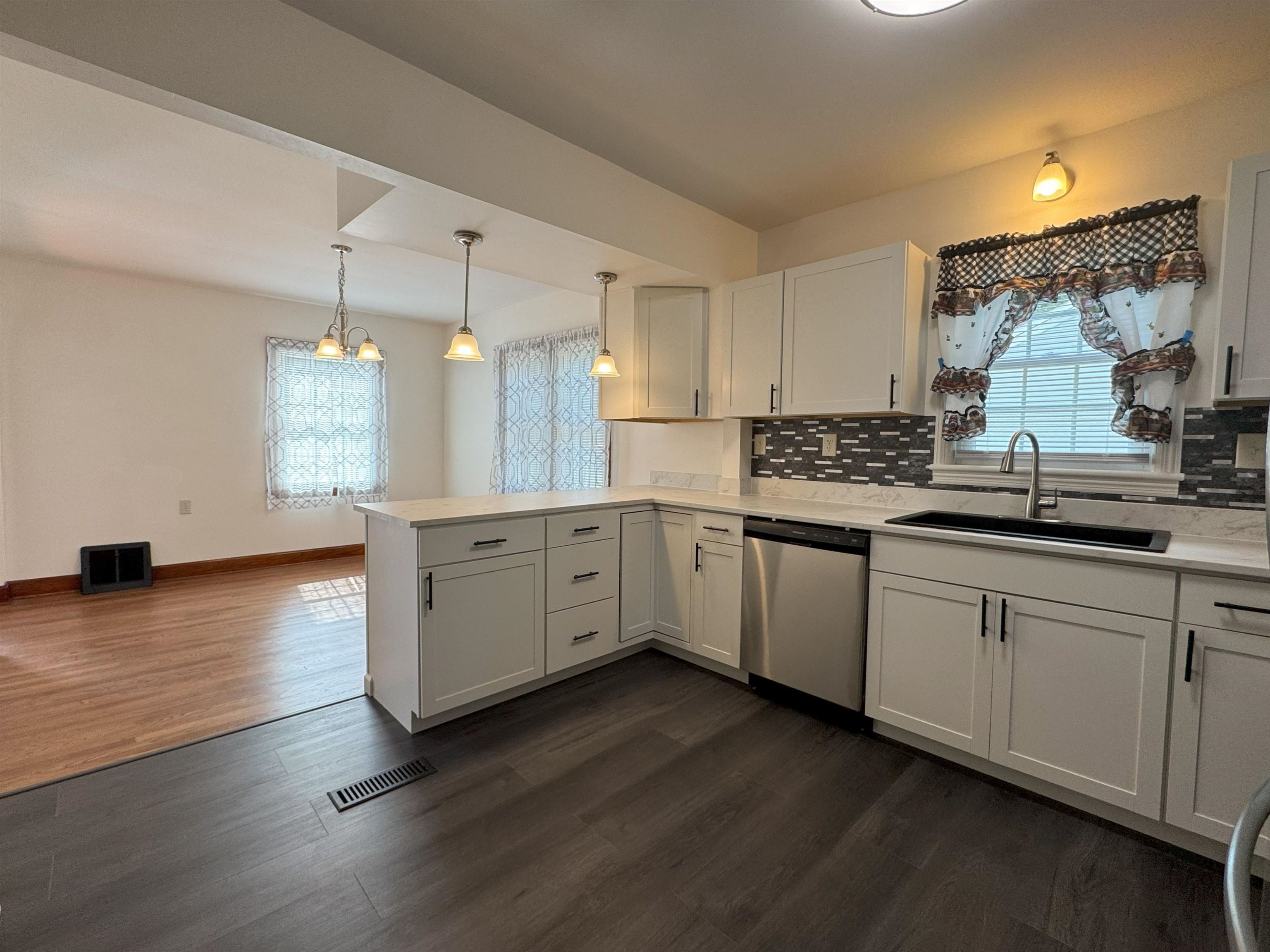 135 N CENTRAL AVE, CRAIGSVILLE, Virginia 24430, 3 Bedrooms Bedrooms, ,2 BathroomsBathrooms,Residential,135 N CENTRAL AVE,668266 MLS # 668266