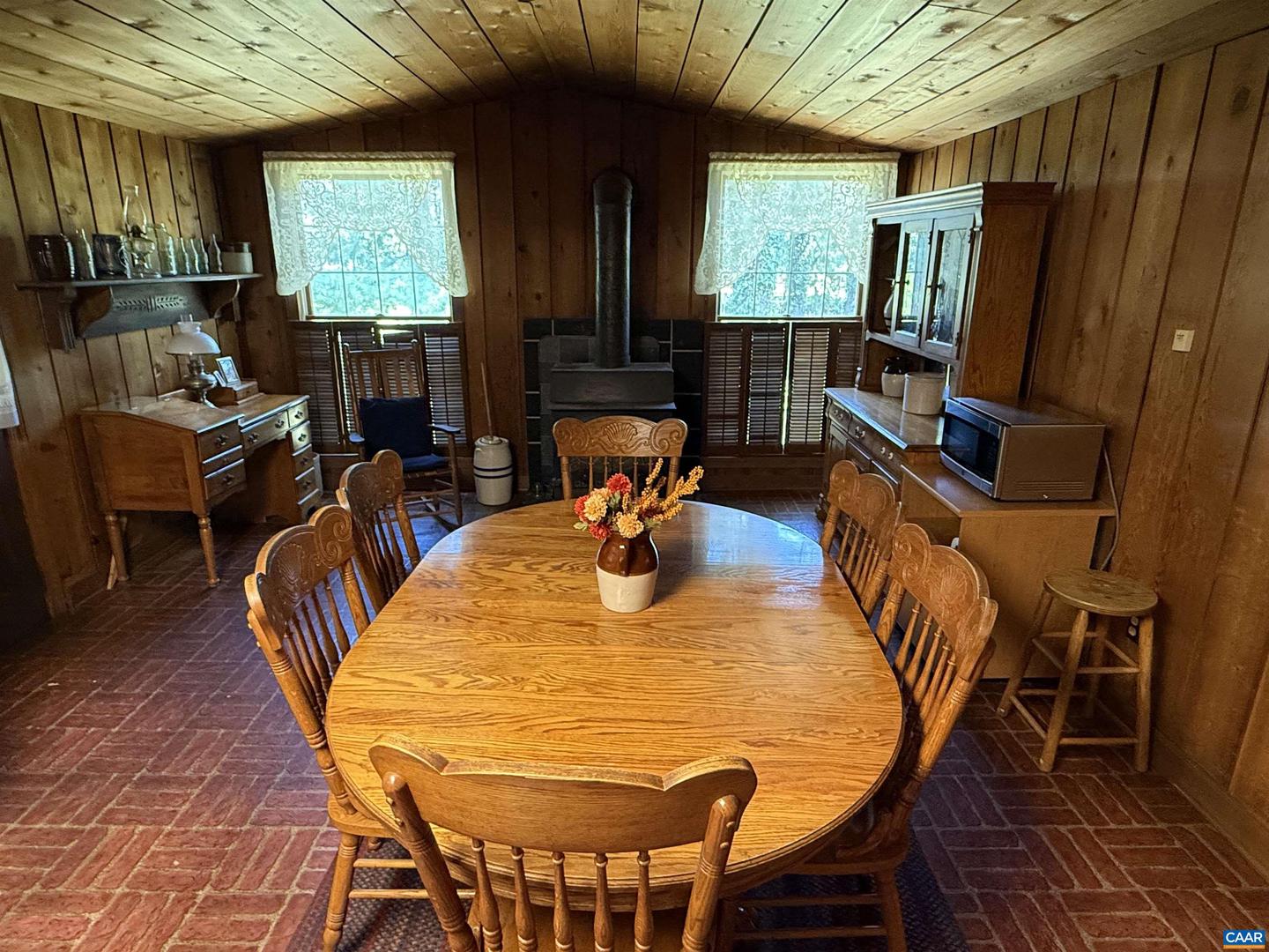 5609 NEW LINE RD, GUM SPRING, Virginia 23065, 3 Bedrooms Bedrooms, ,1 BathroomBathrooms,Residential,For sale,5609 NEW LINE RD,668265 MLS # 668265