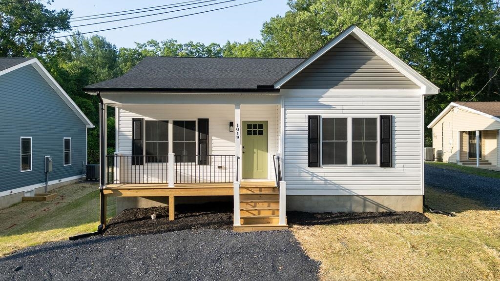 1019 FRYE ST, WAYNESBORO, Virginia 22980, 3 Bedrooms Bedrooms, ,2 BathroomsBathrooms,Residential,1019 FRYE ST,665836 MLS # 665836