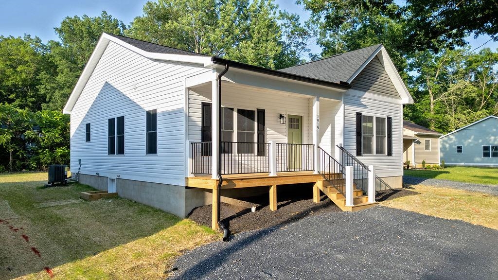 1019 FRYE ST, WAYNESBORO, Virginia 22980, 3 Bedrooms Bedrooms, ,2 BathroomsBathrooms,Residential,1019 FRYE ST,665836 MLS # 665836