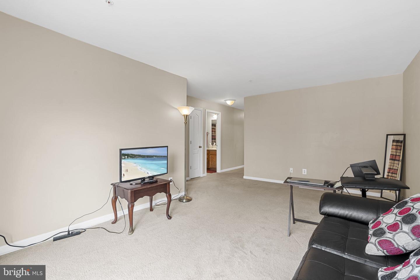 15126 LILYWOOD LN, HAYMARKET, Virginia 20169, 2 Bedrooms Bedrooms, ,2 BathroomsBathrooms,Residential,For sale,15126 LILYWOOD LN,VAPW2101130 MLS # VAPW2101130