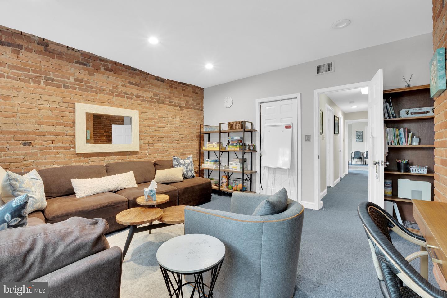 117 S SAINT ASAPH ST, ALEXANDRIA, Virginia 22314, 5 Bedrooms Bedrooms, ,3 BathroomsBathrooms,Residential,For sale,117 S SAINT ASAPH ST,VAAX2048788 MLS # VAAX2048788