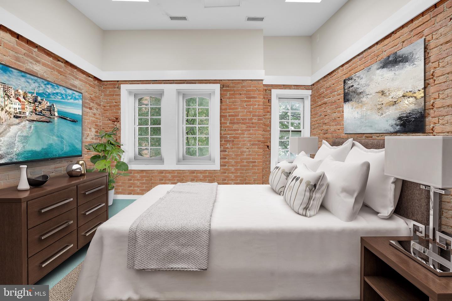 117 S SAINT ASAPH ST, ALEXANDRIA, Virginia 22314, 5 Bedrooms Bedrooms, ,3 BathroomsBathrooms,Residential,For sale,117 S SAINT ASAPH ST,VAAX2048788 MLS # VAAX2048788