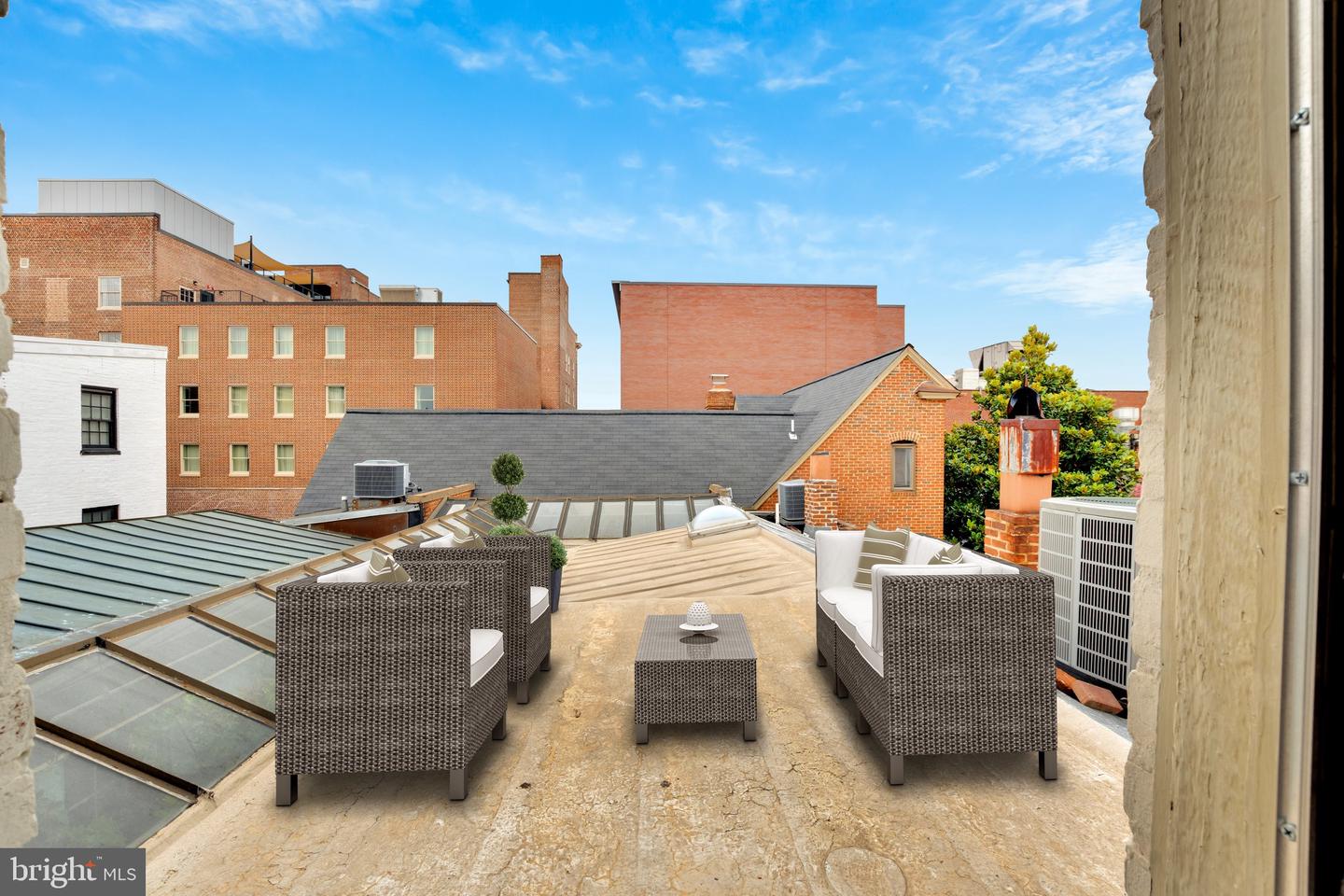 117 S SAINT ASAPH ST, ALEXANDRIA, Virginia 22314, 5 Bedrooms Bedrooms, ,3 BathroomsBathrooms,Residential,For sale,117 S SAINT ASAPH ST,VAAX2048788 MLS # VAAX2048788