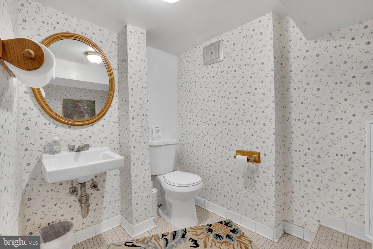 117 S SAINT ASAPH ST, ALEXANDRIA, Virginia 22314, 5 Bedrooms Bedrooms, ,3 BathroomsBathrooms,Residential,For sale,117 S SAINT ASAPH ST,VAAX2048788 MLS # VAAX2048788