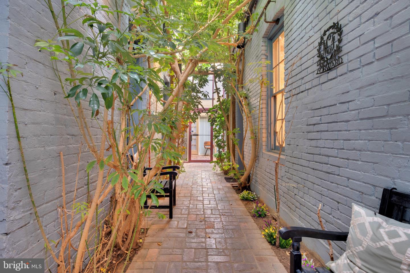 117 S SAINT ASAPH ST, ALEXANDRIA, Virginia 22314, 5 Bedrooms Bedrooms, ,3 BathroomsBathrooms,Residential,For sale,117 S SAINT ASAPH ST,VAAX2048788 MLS # VAAX2048788