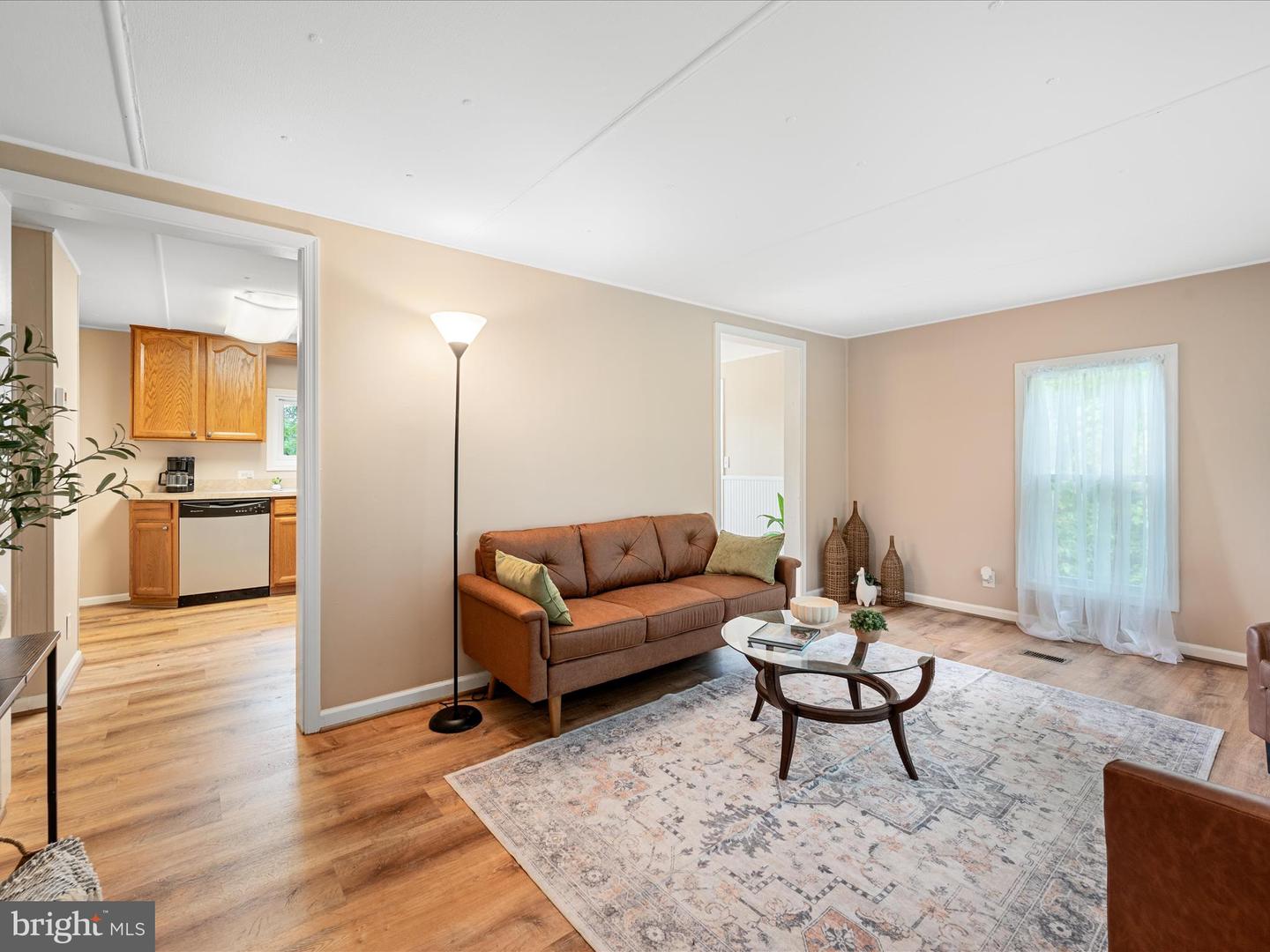 2757 E LEE HWY, NEW MARKET, Virginia 22844, 3 Bedrooms Bedrooms, ,3 BathroomsBathrooms,Residential,For sale,2757 E LEE HWY,VASH2012310 MLS # VASH2012310