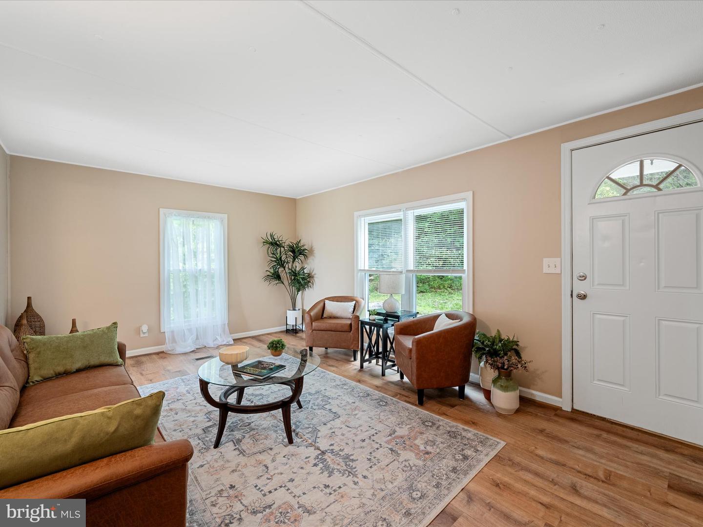 2757 E LEE HWY, NEW MARKET, Virginia 22844, 3 Bedrooms Bedrooms, ,3 BathroomsBathrooms,Residential,For sale,2757 E LEE HWY,VASH2012310 MLS # VASH2012310
