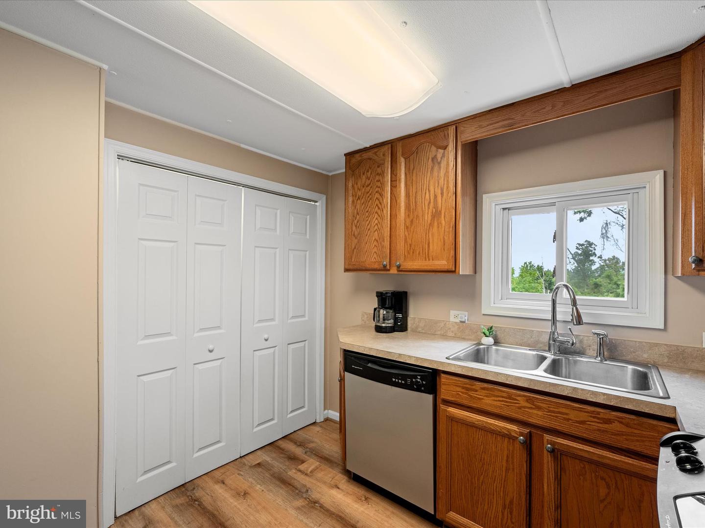 2757 E LEE HWY, NEW MARKET, Virginia 22844, 3 Bedrooms Bedrooms, ,3 BathroomsBathrooms,Residential,For sale,2757 E LEE HWY,VASH2012310 MLS # VASH2012310