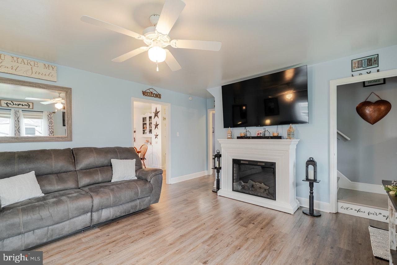 257 CENTER ST, TIMBERVILLE, Virginia 22853, 4 Bedrooms Bedrooms, ,1 BathroomBathrooms,Residential,For sale,257 CENTER ST,VARO2002524 MLS # VARO2002524
