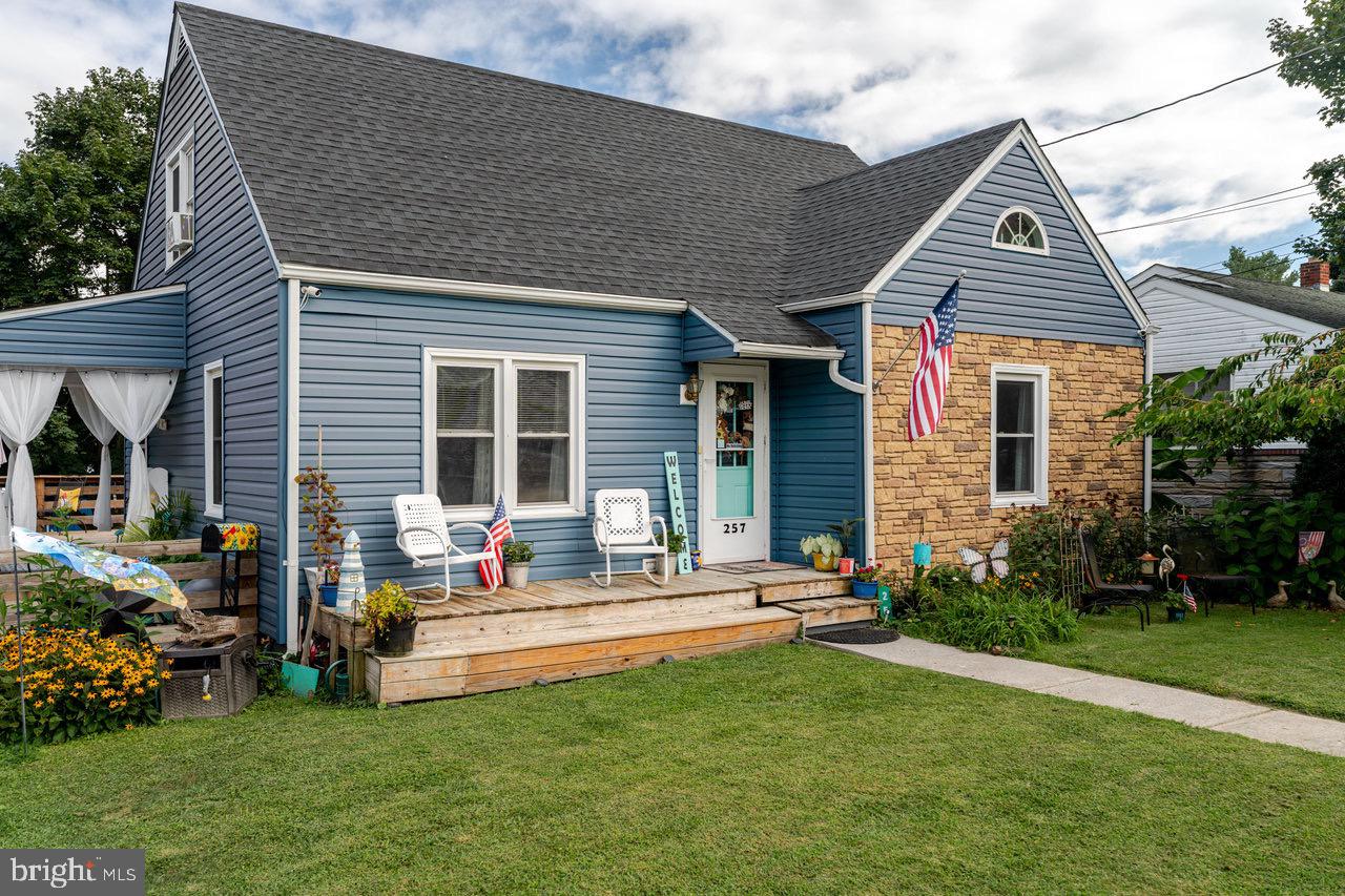 257 CENTER ST, TIMBERVILLE, Virginia 22853, 4 Bedrooms Bedrooms, ,1 BathroomBathrooms,Residential,For sale,257 CENTER ST,VARO2002524 MLS # VARO2002524