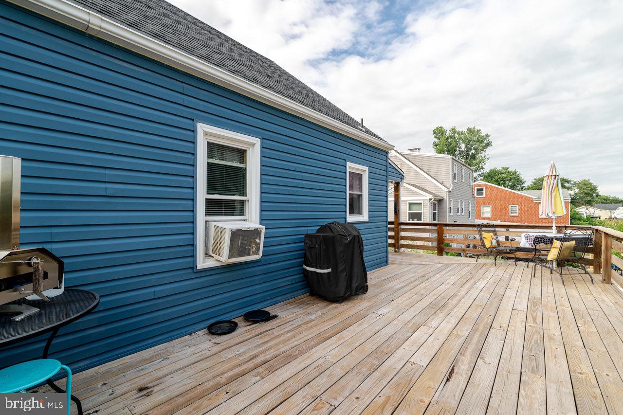 257 CENTER ST, TIMBERVILLE, Virginia 22853, 4 Bedrooms Bedrooms, ,1 BathroomBathrooms,Residential,For sale,257 CENTER ST,VARO2002524 MLS # VARO2002524