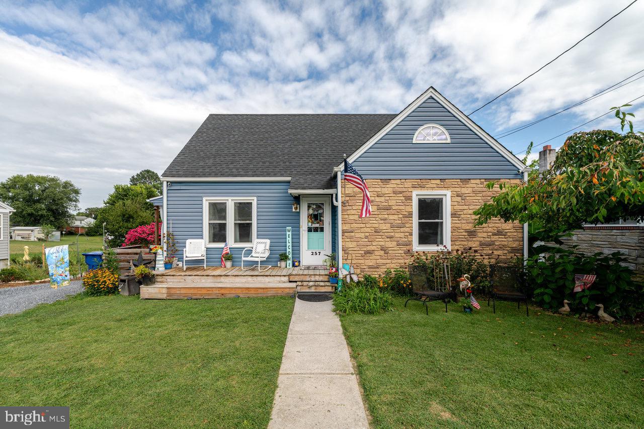 257 CENTER ST, TIMBERVILLE, Virginia 22853, 4 Bedrooms Bedrooms, ,1 BathroomBathrooms,Residential,For sale,257 CENTER ST,VARO2002524 MLS # VARO2002524