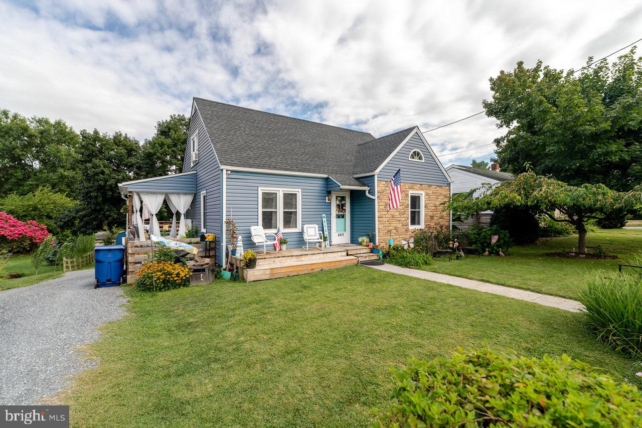 257 CENTER ST, TIMBERVILLE, Virginia 22853, 4 Bedrooms Bedrooms, ,1 BathroomBathrooms,Residential,For sale,257 CENTER ST,VARO2002524 MLS # VARO2002524