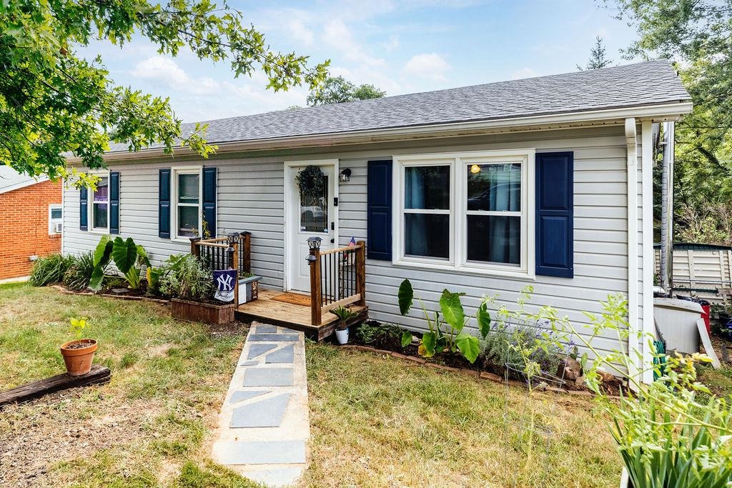 54 BEVERLEY ST, VERONA, Virginia 24482, 3 Bedrooms Bedrooms, ,1 BathroomBathrooms,Residential,54 BEVERLEY ST,668280 MLS # 668280