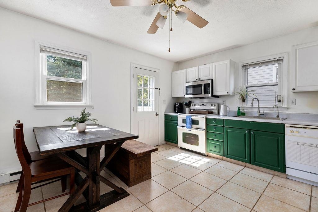 54 BEVERLEY ST, VERONA, Virginia 24482, 3 Bedrooms Bedrooms, ,1 BathroomBathrooms,Residential,54 BEVERLEY ST,668280 MLS # 668280