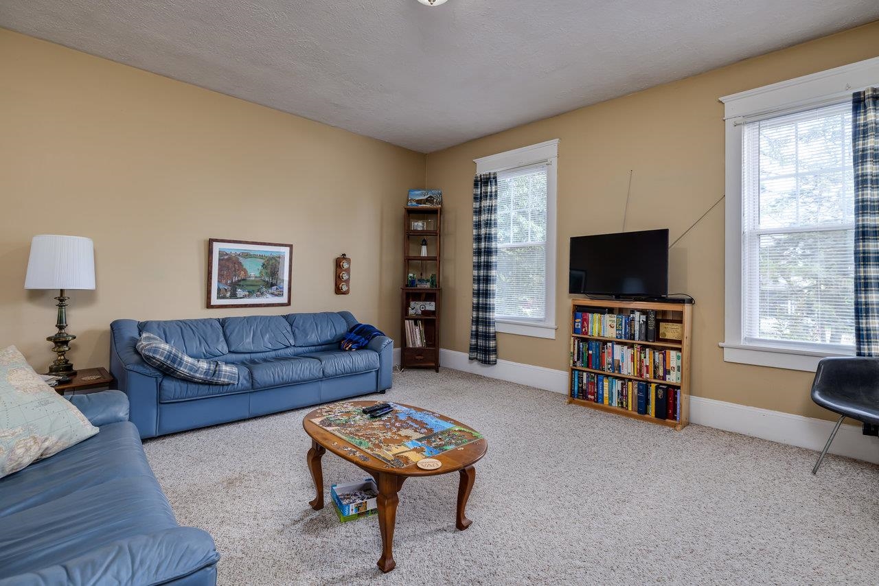289 NEWMAN AVE, HARRISONBURG, Virginia 22801, 7 Bedrooms Bedrooms, ,5 BathroomsBathrooms,Residential,289 NEWMAN AVE,668282 MLS # 668282