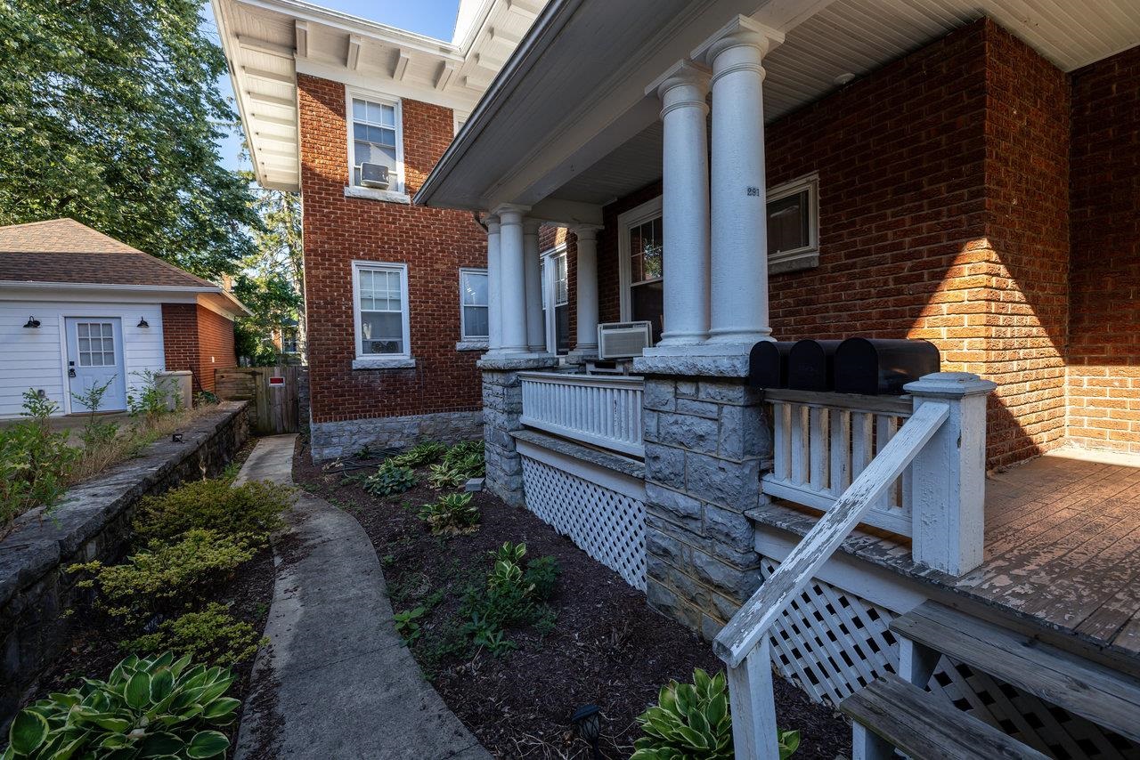 289 NEWMAN AVE, HARRISONBURG, Virginia 22801, 7 Bedrooms Bedrooms, ,5 BathroomsBathrooms,Residential,289 NEWMAN AVE,668282 MLS # 668282