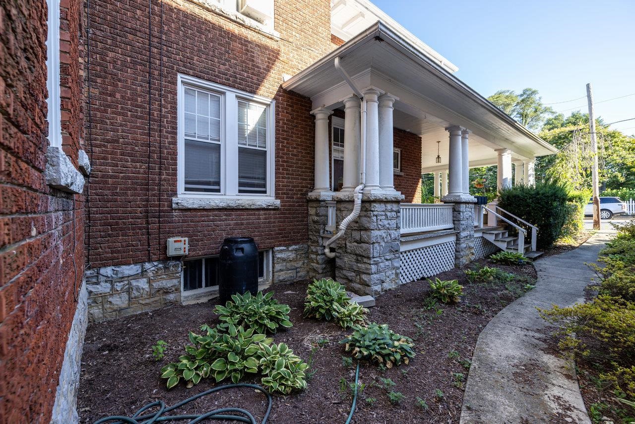 289 NEWMAN AVE, HARRISONBURG, Virginia 22801, 7 Bedrooms Bedrooms, ,5 BathroomsBathrooms,Residential,289 NEWMAN AVE,668282 MLS # 668282