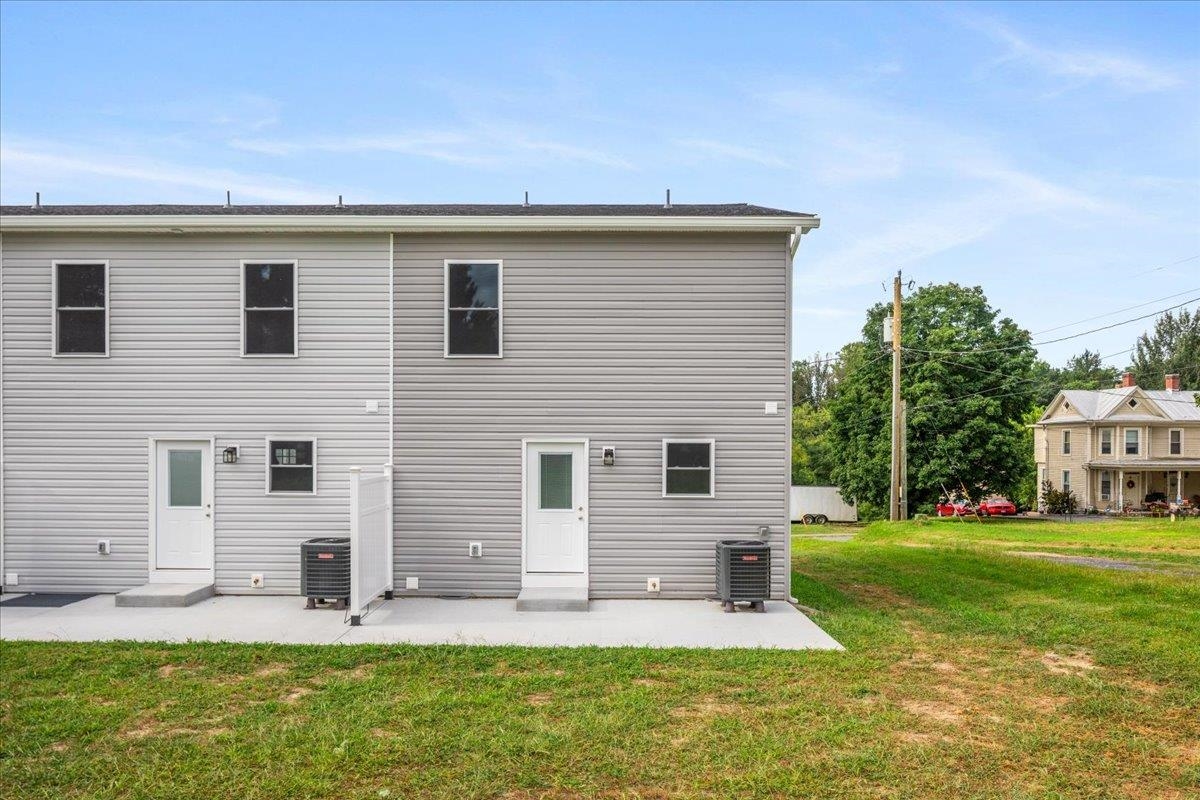 178 BANK ST, MOUNT JACKSON, Virginia 22842, 3 Bedrooms Bedrooms, ,2 BathroomsBathrooms,Residential,178 BANK ST,668283 MLS # 668283