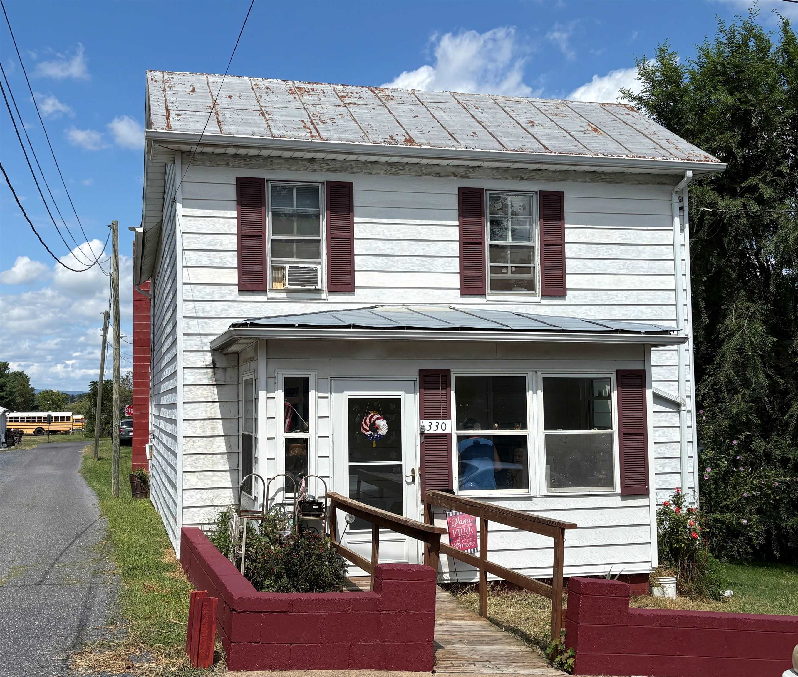330 MILL ST, DAYTON, Virginia 22821, 4 Bedrooms Bedrooms, ,1 BathroomBathrooms,Residential,330 MILL ST,668286 MLS # 668286