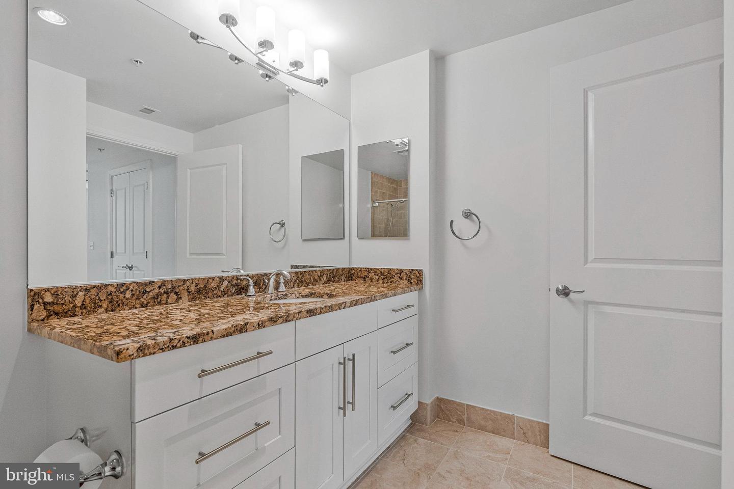 8220 CRESTWOOD HEIGHTS DR #412, MCLEAN, Virginia 22102, 2 Bedrooms Bedrooms, ,2 BathroomsBathrooms,Residential,For sale,8220 CRESTWOOD HEIGHTS DR #412,VAFX2258994 MLS # VAFX2258994