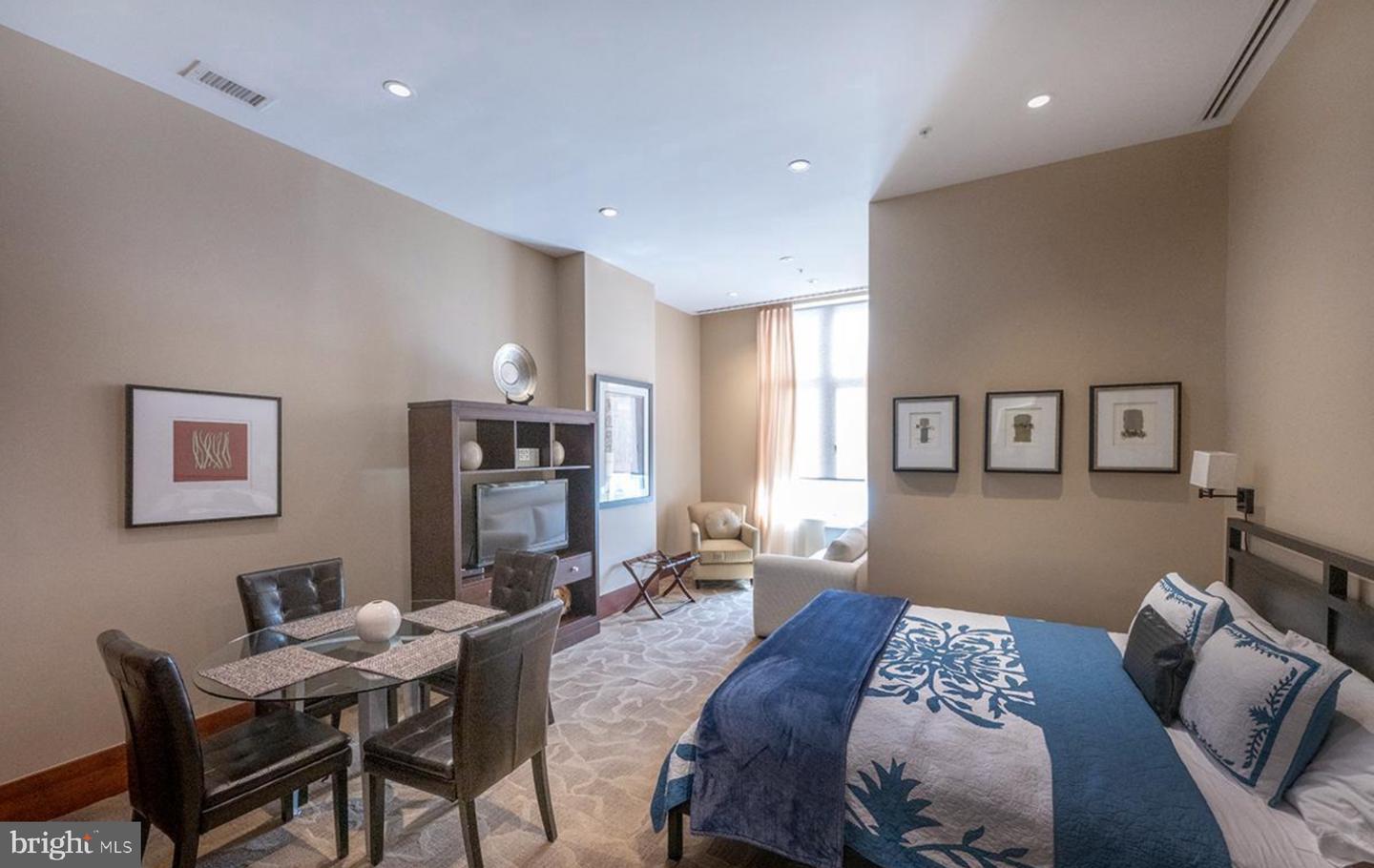 8220 CRESTWOOD HEIGHTS DR #412, MCLEAN, Virginia 22102, 2 Bedrooms Bedrooms, ,2 BathroomsBathrooms,Residential,For sale,8220 CRESTWOOD HEIGHTS DR #412,VAFX2258994 MLS # VAFX2258994