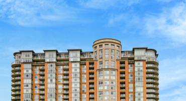 8220 CRESTWOOD HEIGHTS DR #412, MCLEAN, Virginia 22102, 2 Bedrooms Bedrooms, ,2 BathroomsBathrooms,Residential,For sale,8220 CRESTWOOD HEIGHTS DR #412,VAFX2258994 MLS # VAFX2258994