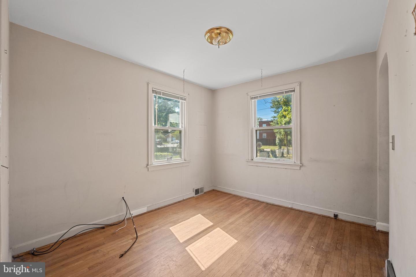 4052 MARTIN LUTHER KING JR AVE SW, WASHINGTON, District Of Columbia 20032, 3 Bedrooms Bedrooms, ,2 BathroomsBathrooms,Residential,For sale,4052 MARTIN LUTHER KING JR AVE SW,DCDC2213326 MLS # DCDC2213326